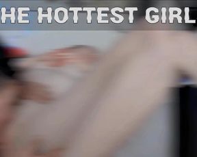 Nerdy Hot Babe In Sizzling Hot Solo Masturbation