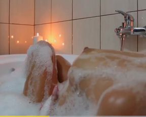 m@scha bath time
