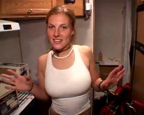 Perfect Boobs on Flashing Babe
