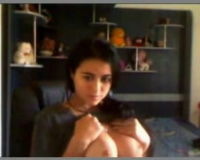 Romanian Camwhore Ariana qendra big boobs on cam