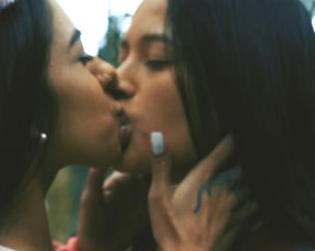 MiaNShana Lesbian Couple Clip