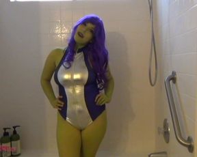 Leia Down's Shower Time With She-Hulk