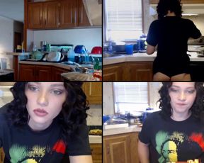 Rileyraine420 tasty sweets in cam recording 2017-04-21 063431