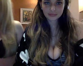 Kissmefiers Recording and Friend