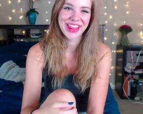 Lizrose90 is a very cute blonde girl
