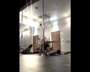 Beckalynn@Hue Pole Dancer