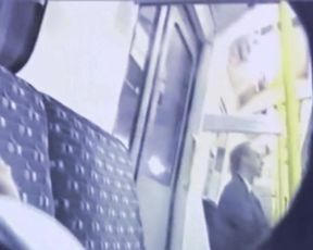 Upskirt no underwear in bus