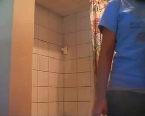 Graba A u hermana Con Camara escondida