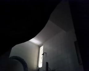 Espiando a paloa En al Ducha