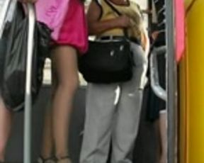 Beautiful Pussy on Upakirt in bus