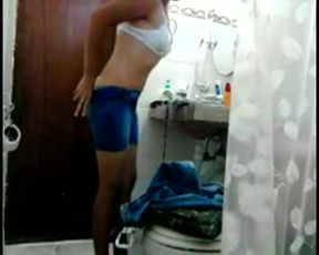 Espiando ala hija de MAria