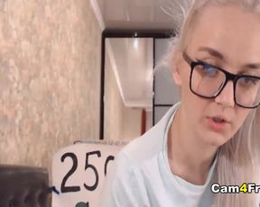 Hottie Fuck Her Pussy Till She Have Multiple Orgasm