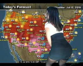 lilith_petite weather girl
