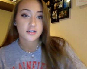 p3nnyxxl@ne second day teen with big tits 27/09/17