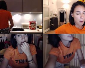 CrazyM_ toy play with oil and fucking her pussy hardher slippery wet pussy in free cam recording 2017-08-08_014656