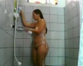 Espiando En la Ducha