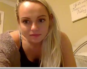 Sluts_R_Us11 (newbie) Brief Show Of Her Tiny Tits