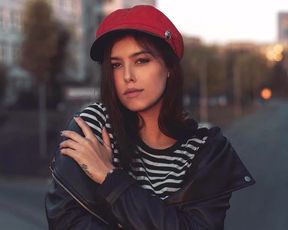 Sunnyleon_ sorry, I only love cameras, Yevhenii Kulynyc