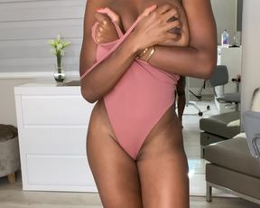 Dulce Moon Onlyfans 25