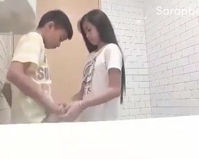Youngsters blowjob in mcdonalds restroom