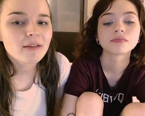 w0wgirls - closeup pussy spreading