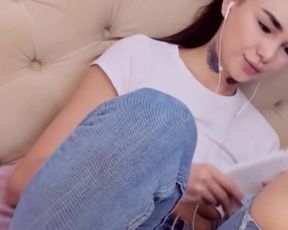 hollyextra 2020-04-25 5