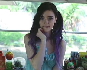 Ashe Maree - New Toy Surprise