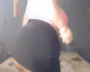 Busty Babe And Her Voluptuous Performance Live