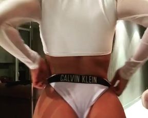 suzy cortez  onlyfans 19