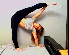 gymnastic_girls - Flexible Russian gymnast