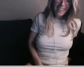 Sleepybabyxo Average Looking Nice Tits