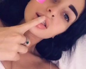 NaomiWoods SnapChat TNE32F5MB5oVVnFtjwtjTBe9A7XxxjHx