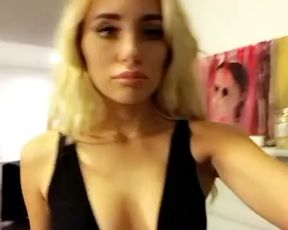 NaomiWoods SnapChat 9z7JFNprGUro9j0VIvJf24mxU1k2QNAL