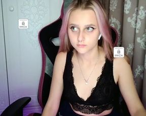 Unikaa webcam show 2020-09-02 07-53-44 708