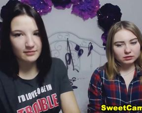 Hot Teen Duo ing Pussy On Cam