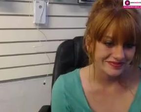 Petitegoddess gives a blowjob