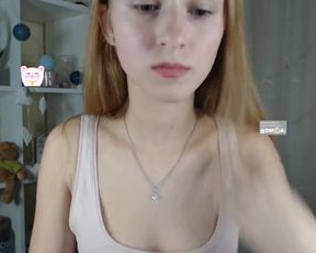 -Molly-Mae- cam show 2020-09-28 08-58-46 462