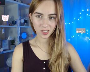 -Molly-Mae- cam show 2020-09-27 13-21-38 492