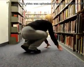 Blonde suck & fuck dick in library