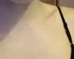 Suzysmartz dancing in group recording