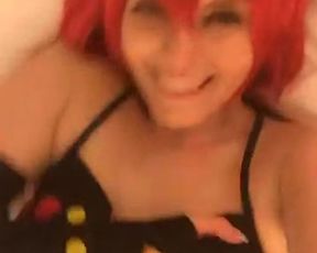 yoko cosplay girl takes her top off
