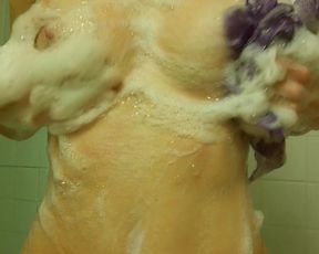 Legendarylootz shower video